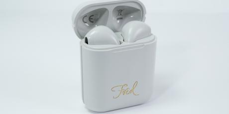 Plastic earphone box engraved with gold gilding wax